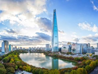 Небоскреб с солнечными панелями в Южной Корее